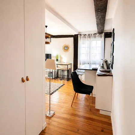 2 Pieces - La Petite Maison Historique Du Centre De Lisieux