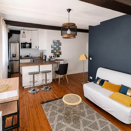 2 Pieces - La Petite Maison Historique Du Centre De Apartment *